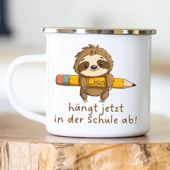 Personalisierte Emailletasse Schulkind 234 Faultier hängt ab