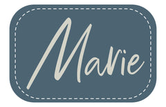 Kunstleder Patch (Farbe wählbar) Wunschname Schriftart 2 - Mamikes